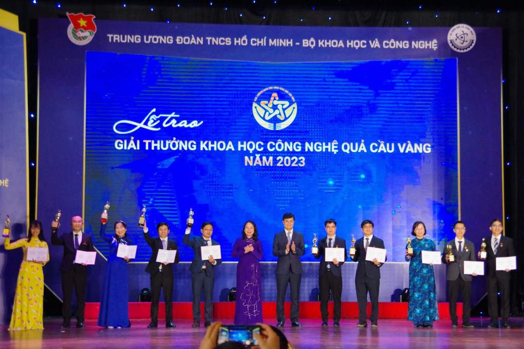 10 nhà khoa học trẻ đoạt giải thưởng khoa học công nghệ Quả cầu vàng 2023 - 1