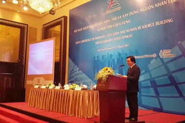 Bộ trưởng Bộ GD-ĐT Phùng Xuân Nhạ phát biểu bế mạc Hội nghị ASEM