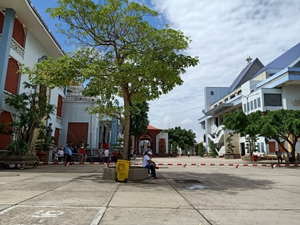 Thánh đường lớn nhất ĐBSCL “lạ lẫm” dịp nghỉ lễ 30/4 năm nay - 6