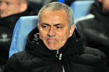 Thua lỗ lớn, Chelsea suýt bị cấm dự Champions League