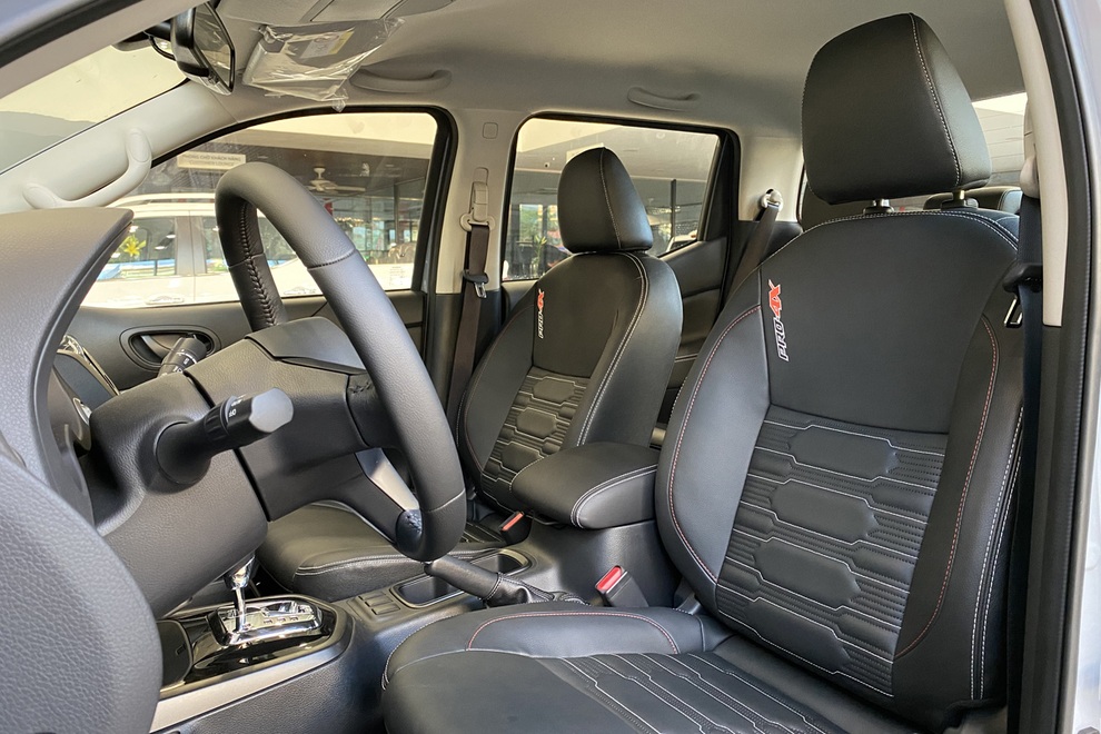 Nissan Navara 2021 bắt đầu về đại lý, sẵn sàng thách thức Ford Ranger - 9 Nissan Navara 2021 bắt đầu về đại lý, sẵn sàng thách thức Ford Ranger - 9