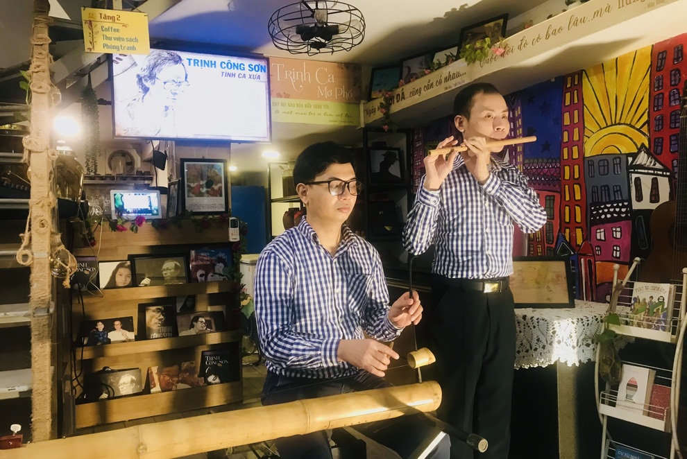 Những người chơi nhạc bằng trái tim ở Mơ Phố - 1