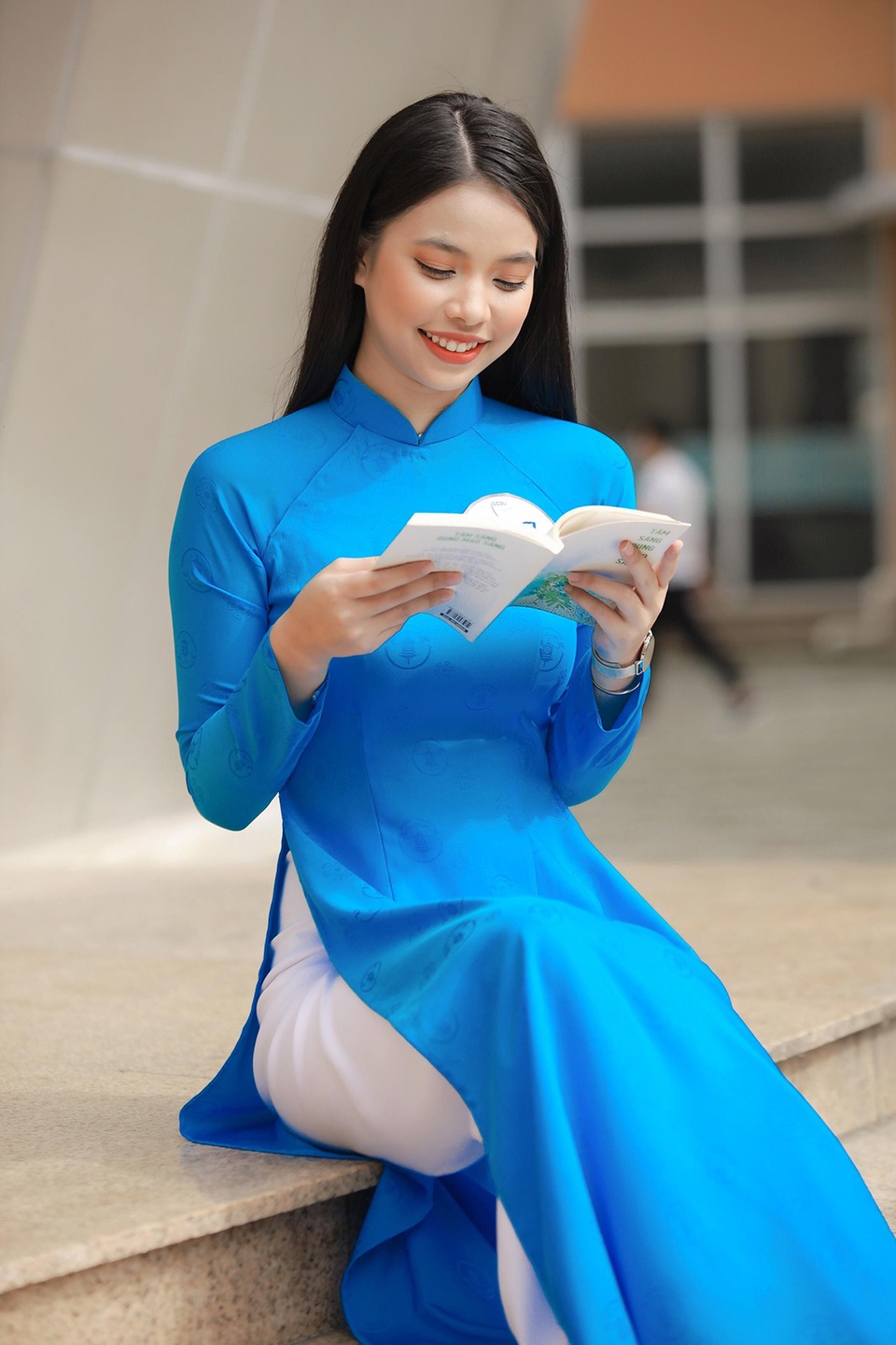 Gặp nữ sinh Đắk Nông đăng quang Hoa khôi ĐH Ngân hàng TPHCM - 3 Gặp nữ sinh Đắk Nông đăng quang Hoa khôi ĐH Ngân hàng TPHCM - 3