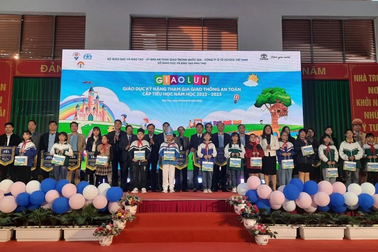 Học sinh 6 tỉnh tham gia chương trình "Toyota cùng em học An toàn giao thông"