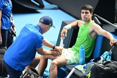 Carlos Alcaraz có thể vắng mặt ở Wimbledon