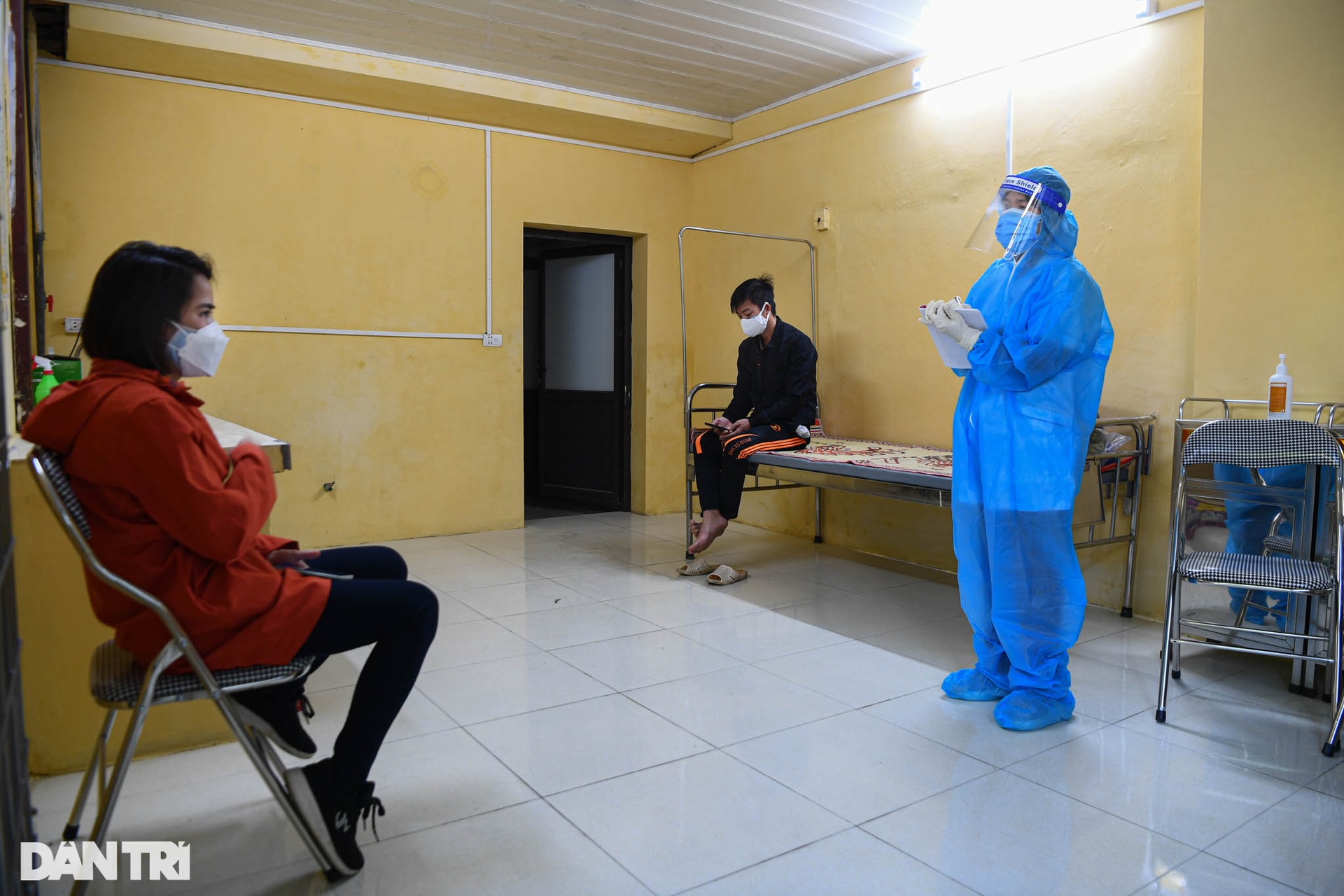 F0 ở Hà Nội tăng vọt, nhân viên y tế điều trị tại nhà như thế nào? - 6 F0 ở Hà Nội tăng vọt, nhân viên y tế điều trị tại nhà như thế nào? - 6