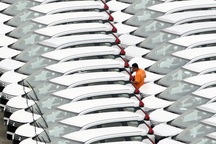 Xe vẫn nhập, giá vẫn cao và người dùng vẫn đợi