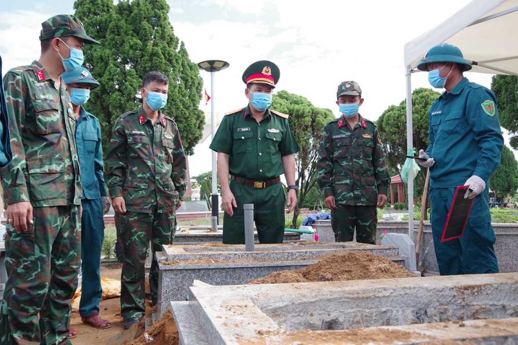 Những bức hình nằm cùng liệt sĩ, chờ ngày trở về với gia đình - 3 Những bức hình nằm cùng liệt sĩ, chờ ngày trở về với gia đình - 3