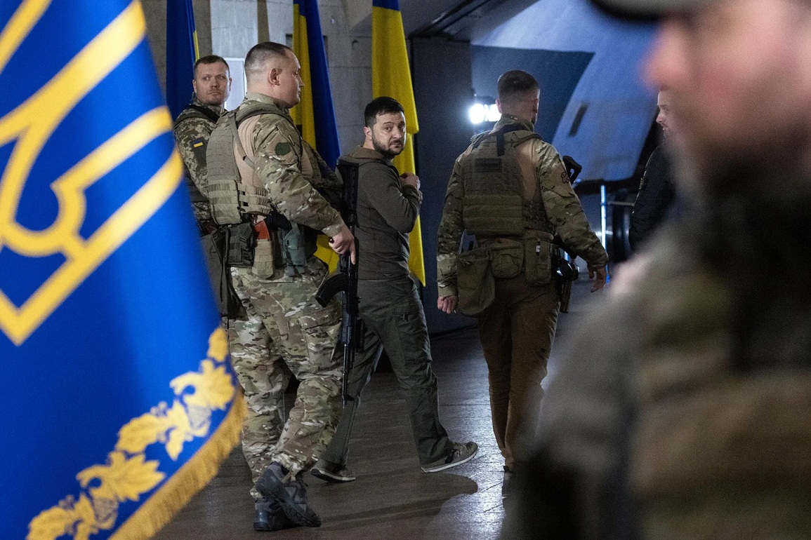 Tình báo Mỹ ngày càng khó nắm bắt chiến dịch quân sự của Ukraine - 1 Tình báo Mỹ ngày càng khó nắm bắt chiến dịch quân sự của Ukraine - 1