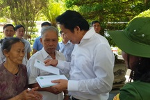 Tri ân gia đình thân nhân 10 nữ liệt sĩ Ngã ba Đồng Lộc