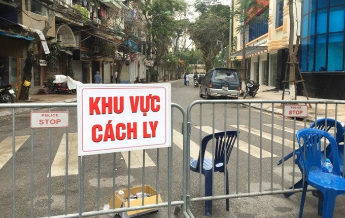 Hà Nội tiếp tục cách ly toàn xã hội đến ngày 23/8 - Ảnh 2.