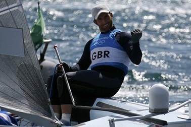 Huyền thoại đua thuyền Anh với tấm HCV tại 4 kỳ Olympic liên tiếp