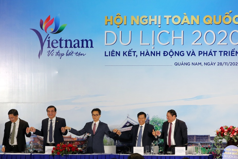 Phó Thủ tướng Vũ Đức Đam: Nắm tay nhau cùng hành động vì du lịch VN - 3