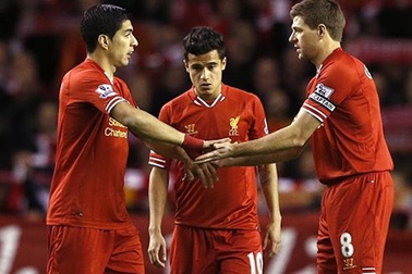 Liverpool “thổi lửa” vào vị trí đầu bảng của Chelsea