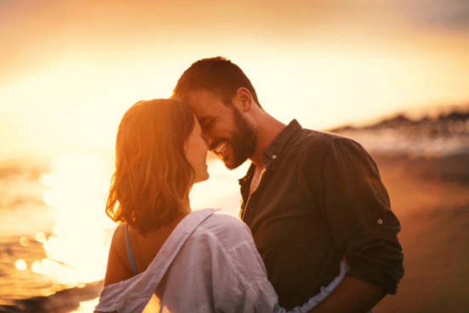 Phạm tội cùng người cũ - Một câu chuyện sống để bụng chết mang theo - 1 Phạm tội cùng người cũ - Một câu chuyện sống để bụng chết mang theo - 1