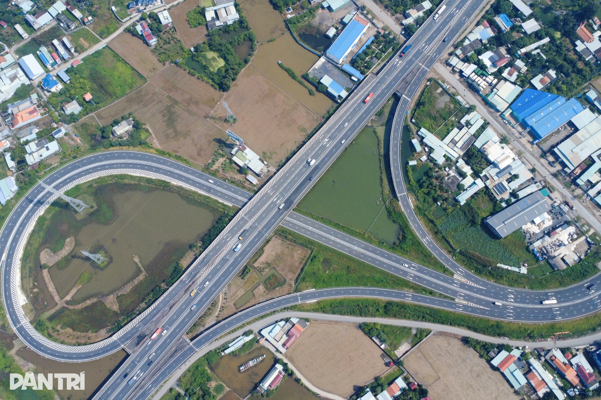 Hợp long cầu Tân Bửu trên tuyến Vành đai 3 kết nối hai cao tốc ở Tây Ninh - 12 Hợp long cầu Tân Bửu trên tuyến Vành đai 3 kết nối hai cao tốc ở Tây Ninh - 12