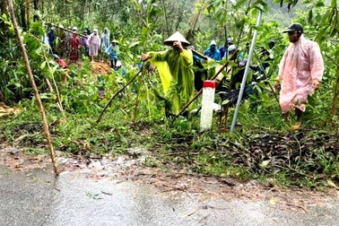 Sạt lở núi vùi lấp một ngôi nhà, 1 người tử vong
