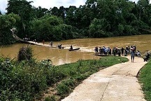 3 mẹ con bị lũ cuốn trôi khi đi qua cầu tràn