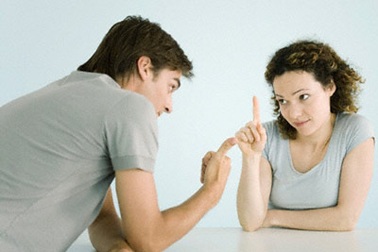 Chồng thích “lý sự cùn” 