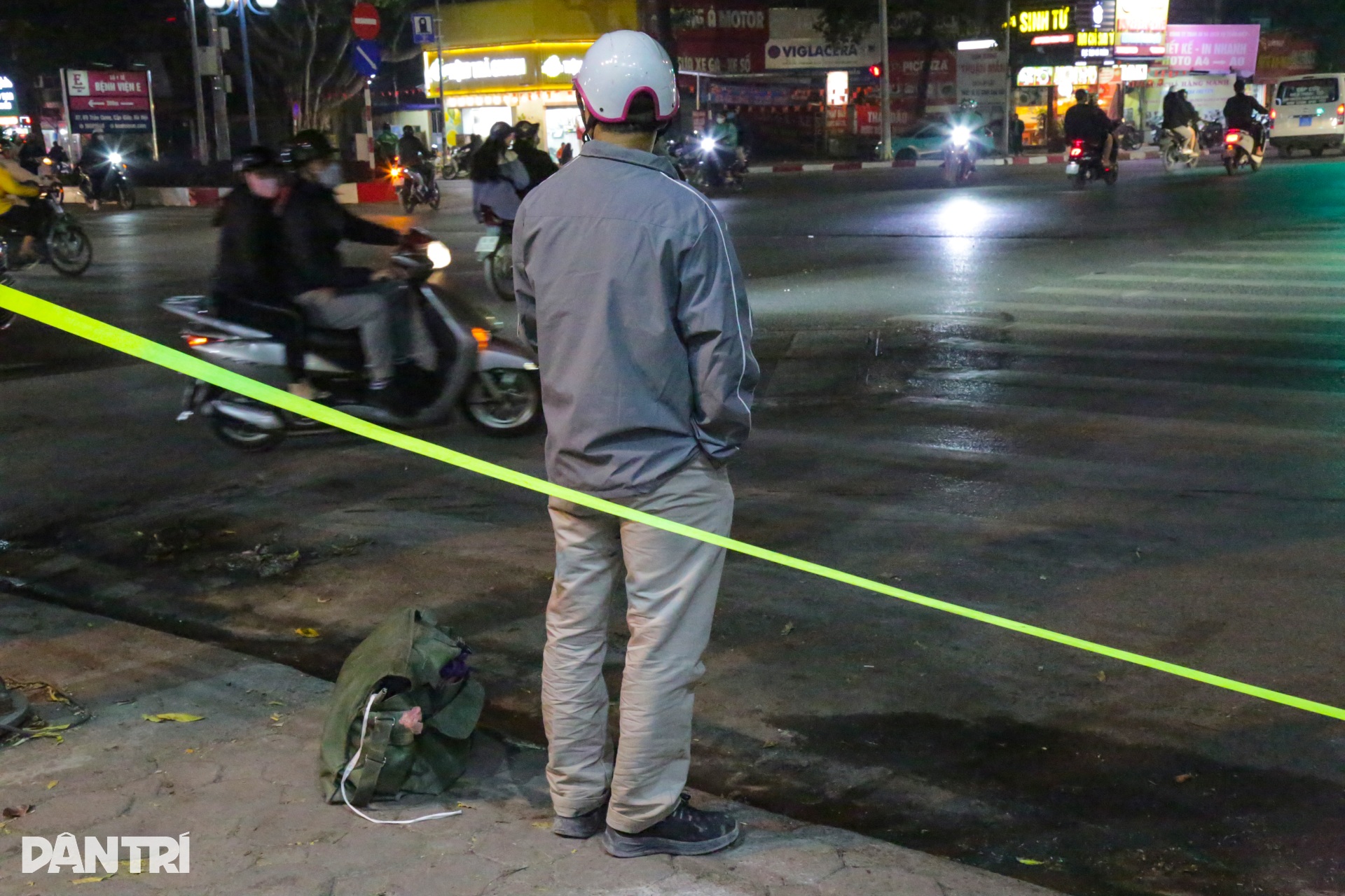 Bị CSGT phát hiện “có cồn” kịch khung, nam tài xế bỏ xe máy rời đi - 12 Bị CSGT phát hiện “có cồn” kịch khung, nam tài xế bỏ xe máy rời đi - 12