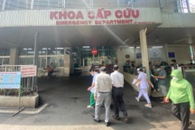 Học sinh ở đâu khi các phụ huynh bị lừa con đang cấp cứu, cần tiền mổ gấp?