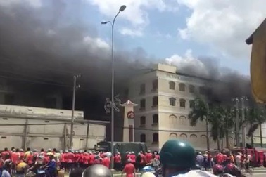 Cháy lớn tại công ty may ở Cần Thơ