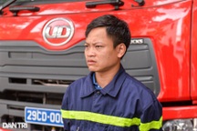 Cảnh sát kể khoảnh khắc phá "chuồng cọp" cứu 3 người mắc kẹt trong đám cháy