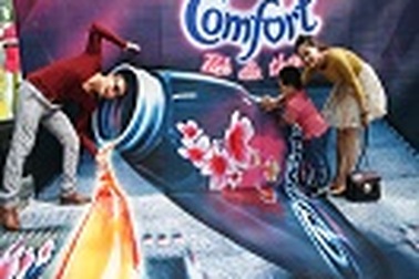 Nam Khánh lạc vào thế giới vải 