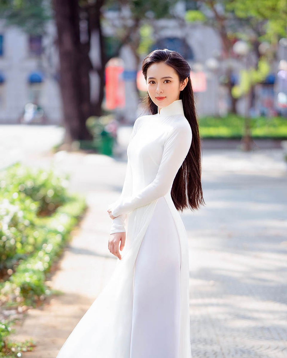 Hoa khôi ĐH Tôn Đức Thắng xinh đẹp, sở hữu cái tên đặc biệt - 1 Hoa khôi ĐH Tôn Đức Thắng xinh đẹp, sở hữu cái tên đặc biệt - 1