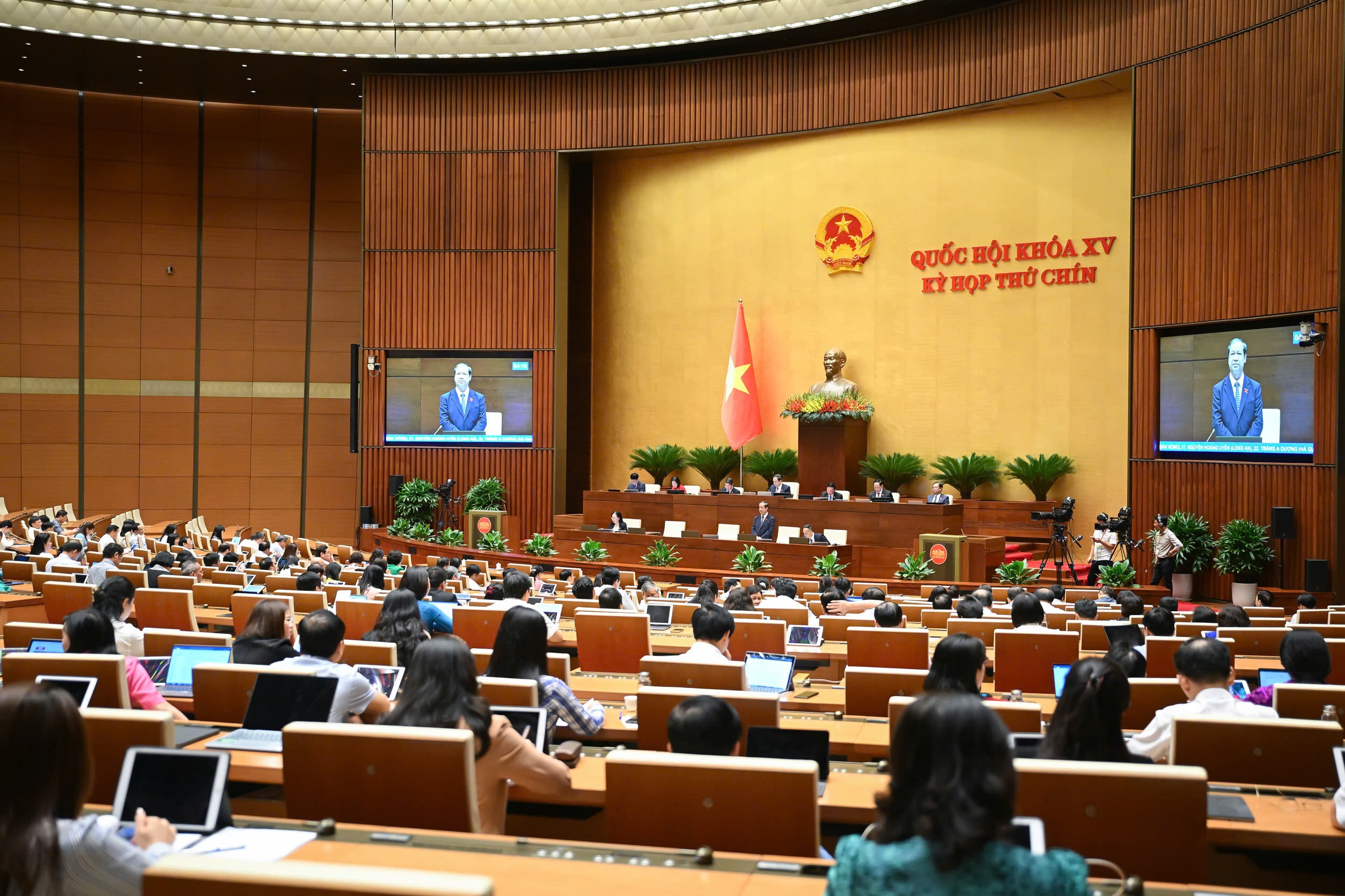 Thí điểm thi tốt nghiệp THPT trên máy tính vào năm 2027?
