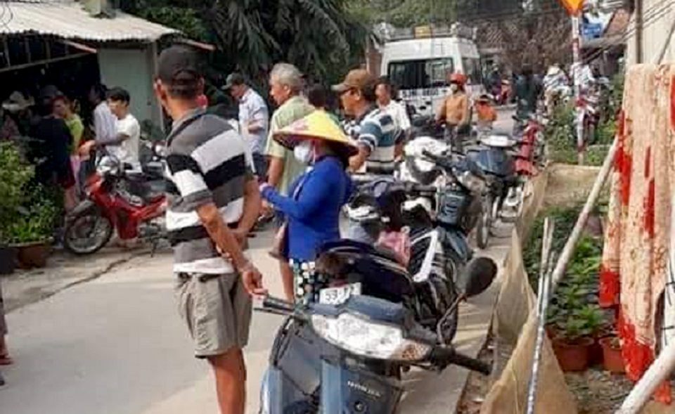Người phụ nữ tử vong trên vũng máu sau tiếng kêu cứu - 1 Người phụ nữ tử vong trên vũng máu sau tiếng kêu cứu - 1