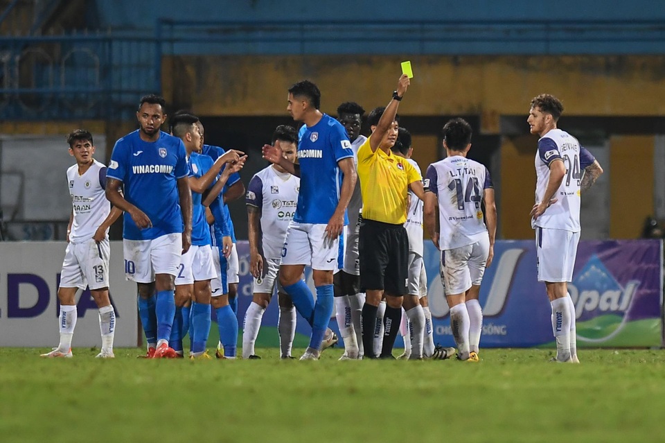 CLB Hà Nội 4-0 Than Quảng Ninh: Quang Hải rực sáng - 6 CLB Hà Nội 4-0 Than Quảng Ninh: Quang Hải rực sáng - 6