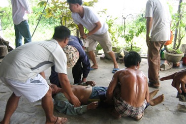 Bị điện giật chết khi đang phun thuốc trừ sâu