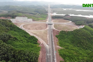 Toàn cảnh cao tốc Vân Đồn – Móng Cái hơn 11 nghìn tỷ đang dần hình thành
