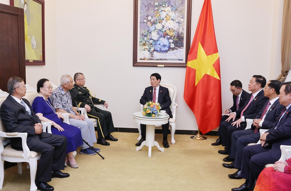 Chủ tịch nước Lương Cường tiếp gia đình các nhân sĩ hữu nghị Trung Quốc - 2 Chủ tịch nước Lương Cường tiếp gia đình các nhân sĩ hữu nghị Trung Quốc - 2