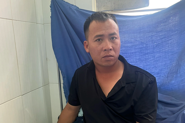 Kiểm tra cư trú, công an bắt được đối tượng truy nã mang 5 tiền án