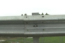 Hàng loạt đinh ốc "không cánh mà bay" trên cao tốc Hà Nội - Lào Cai