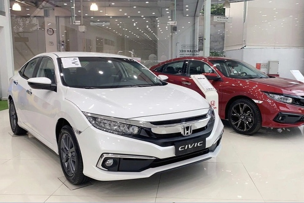 Honda Civic giảm giá hơn 100 triệu đồng tại đại lý - 1 Honda Civic giảm giá hơn 100 triệu đồng tại đại lý - 1