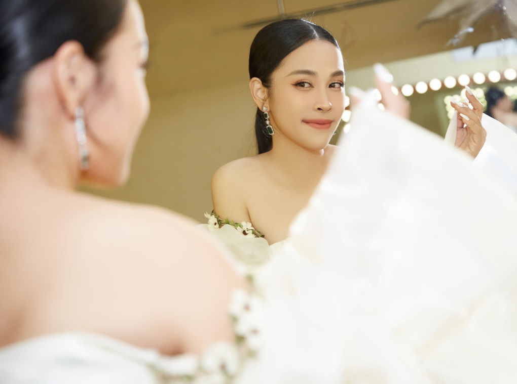 Ồn ào O Sen Ngọc Mai bị tẩy chay: Đừng đi vào vết xe đổ của Hương Giang! - 4 Ồn ào O Sen Ngọc Mai bị tẩy chay: Đừng đi vào vết xe đổ của Hương Giang! - 4