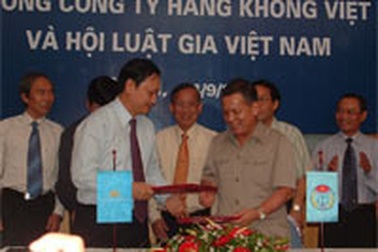 VNA “bắt tay” với Hội luật gia Việt Nam