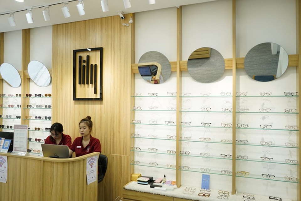 Thương hiệu kính mắt Lily: Giúp các tín đồ thời trang biến hóa đa dạng, cân mọi phong cách - 4 Thương hiệu kính mắt Lily: Giúp các tín đồ thời trang biến hóa đa dạng, cân mọi phong cách - 4