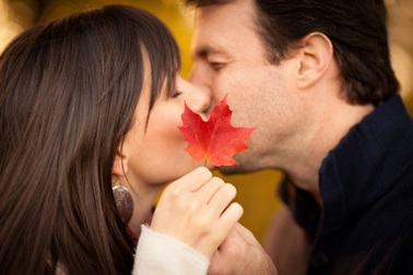 Đổ bệnh vì... hôn sâu