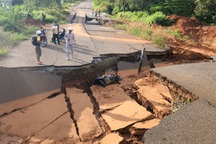 Người đàn ông tử vong vì đi vào tuyến đường 800 tỷ sụt lún