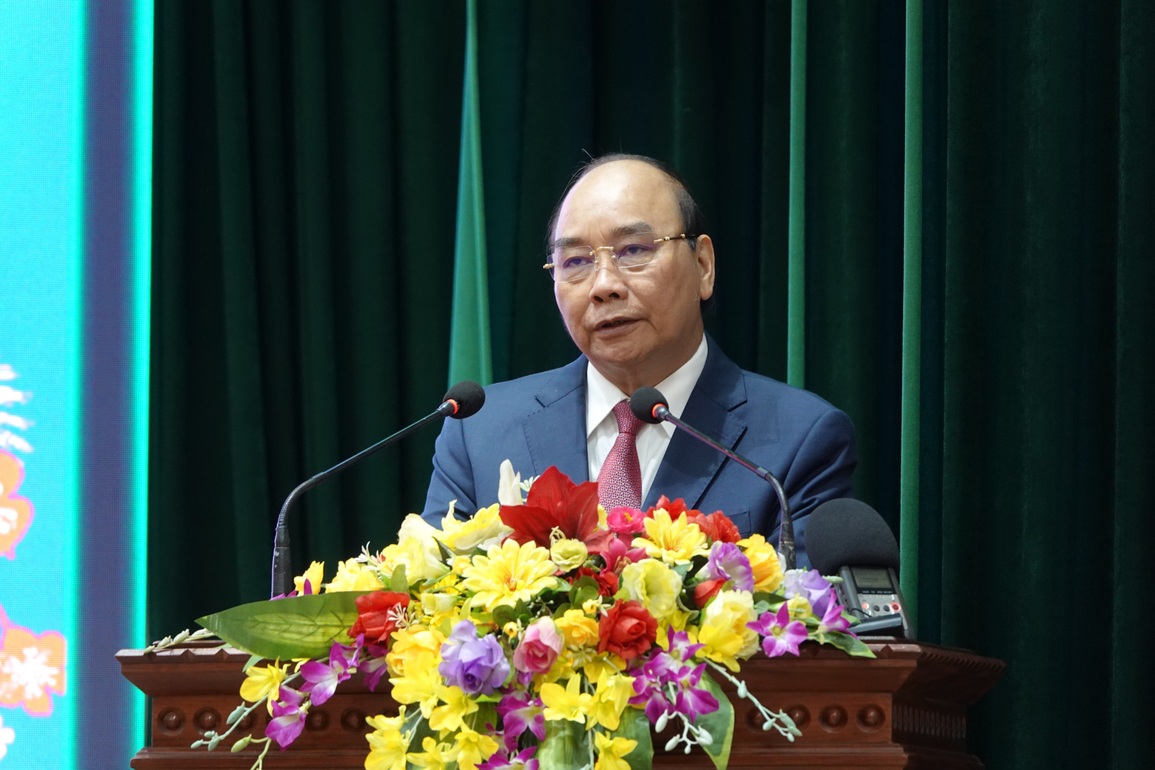 Chủ tịch nước Nguyễn Xuân Phúc chúc Tết lực lượng vũ trang Đà Nẵng - 2 Chủ tịch nước Nguyễn Xuân Phúc chúc Tết lực lượng vũ trang Đà Nẵng - 2