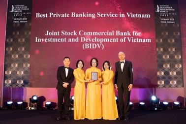 BIDV nhận 4 giải thưởng về dịch vụ ngân hàng cho khách hàng cá nhân