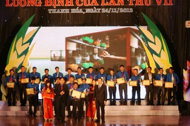 300 nhà nông trẻ nhận giải thưởng Lương Định Của