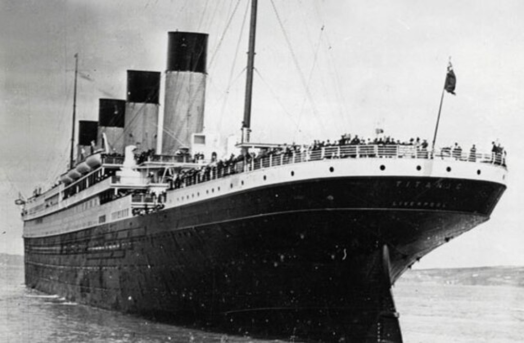 Thước phim cực hiếm chưa từng công bố về xác tàu Titanic dưới đáy đại dương - 3 Thước phim cực hiếm chưa từng công bố về xác tàu Titanic dưới đáy đại dương - 3
