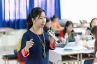 “Bà giáo già” say mê “tiếp lửa” cho đội ngũ giáo viên