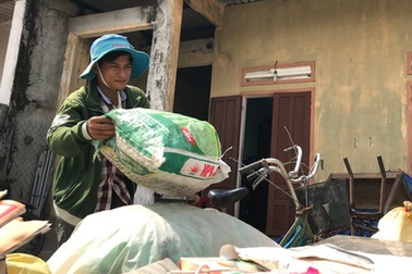 Cuộc sống vô cùng bất ngờ của anh ve chai trả lại hơn 230 triệu đồng