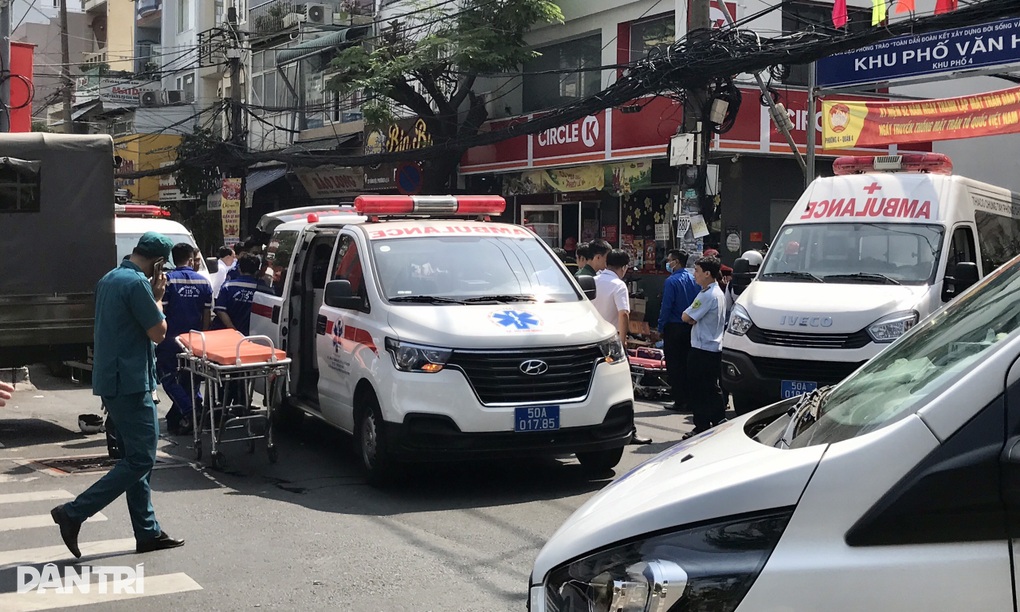 Những tình huống bất lực trên cung đường đưa người đi cấp cứu ở TPHCM - 3 Những tình huống bất lực trên cung đường đưa người đi cấp cứu ở TPHCM - 3